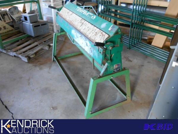 lot 8 image: Tennsmith Box and Pan Brake Model U48
