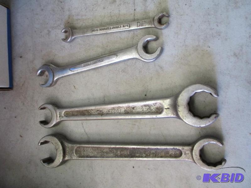 lot 105 image: Line wrench set