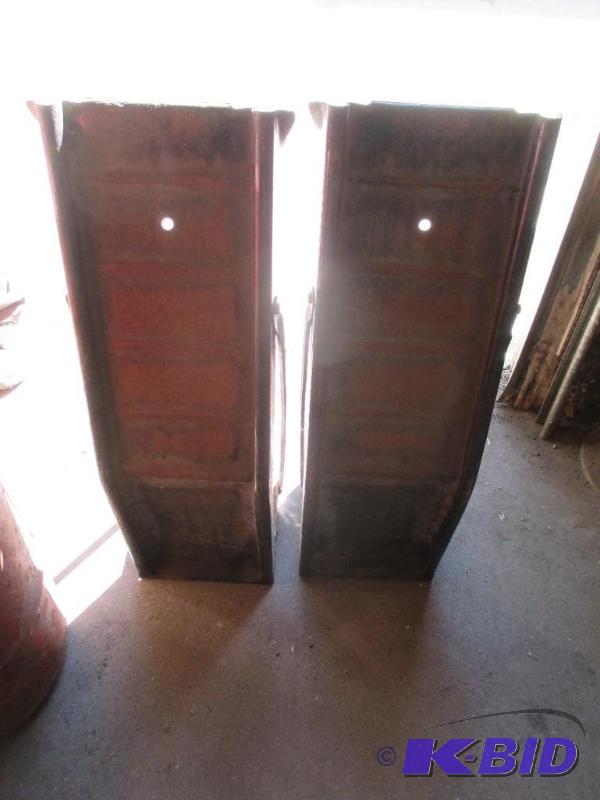 lot 136 image: 2 Metal Car ramps