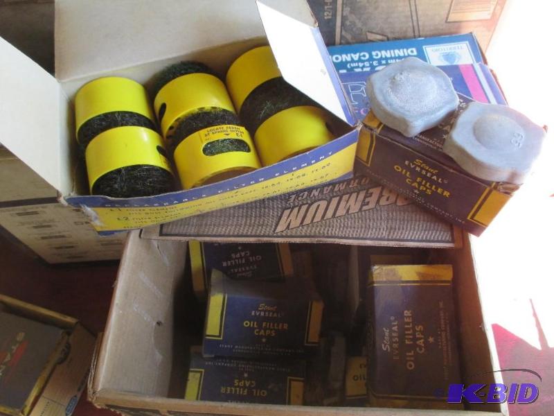 lot 143 image: NOS Oil Filler Caps & Oil Cartridges
