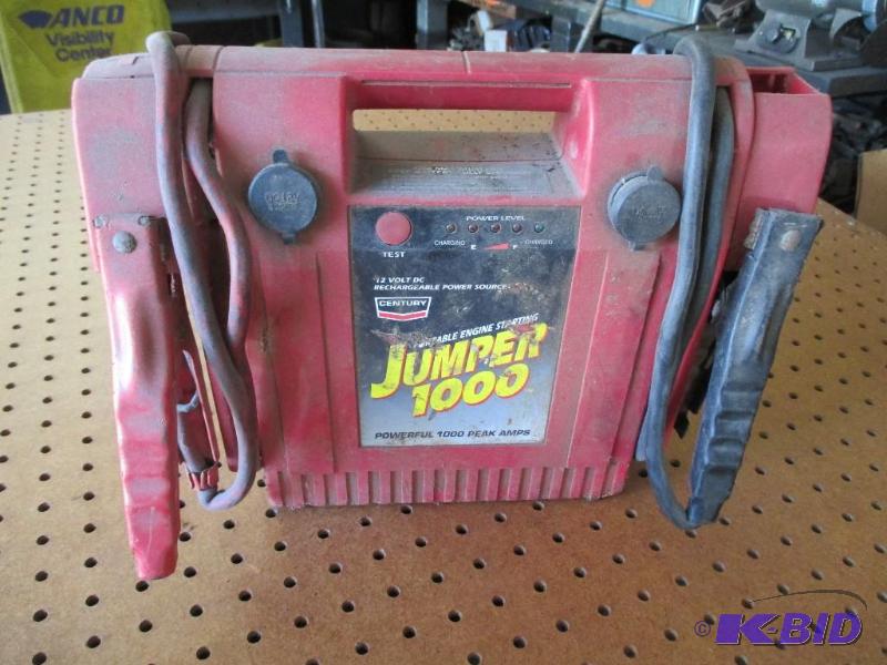 lot 146 image: Century 12 V Power Jumper