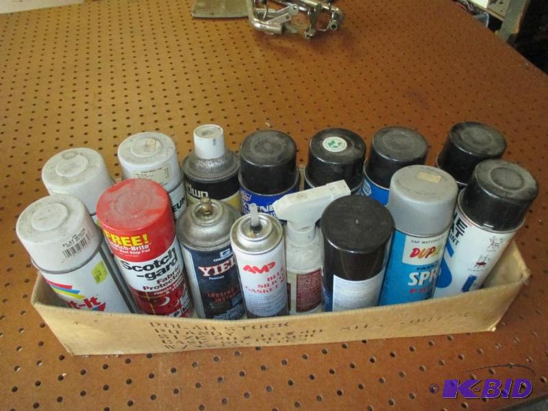 lot 152 image: Misc paint items