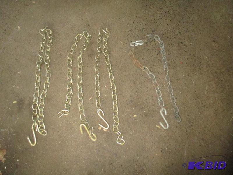 lot 29 image: 4 Safety Chains