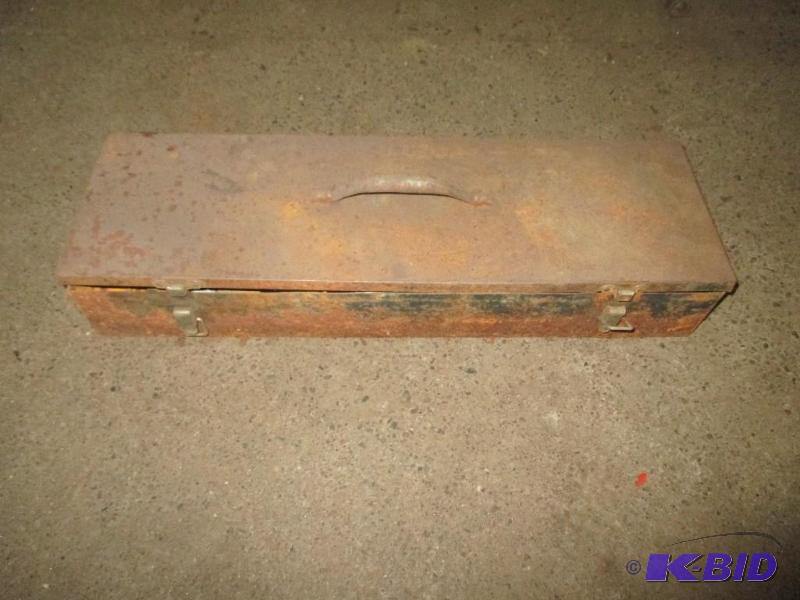 lot 47 image: Tool Box