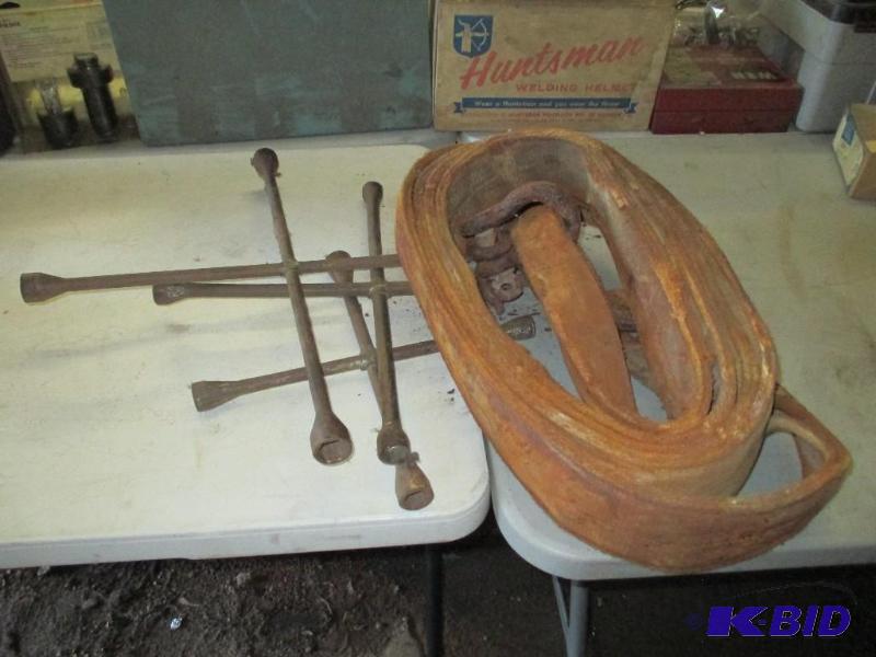 lot 56 image: 3 4 ways and 1 toy strap