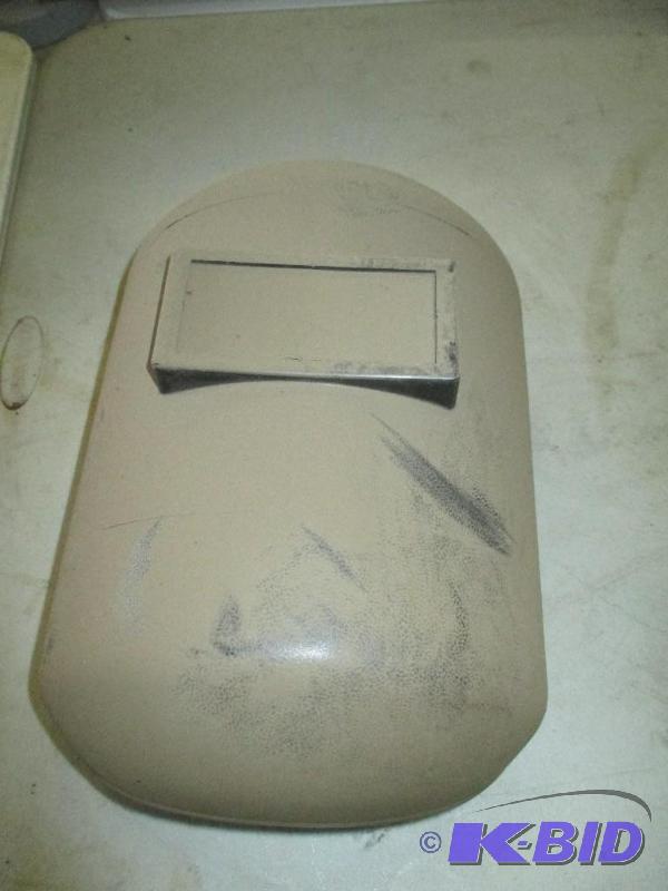 lot 59 image: Welding Helmet
