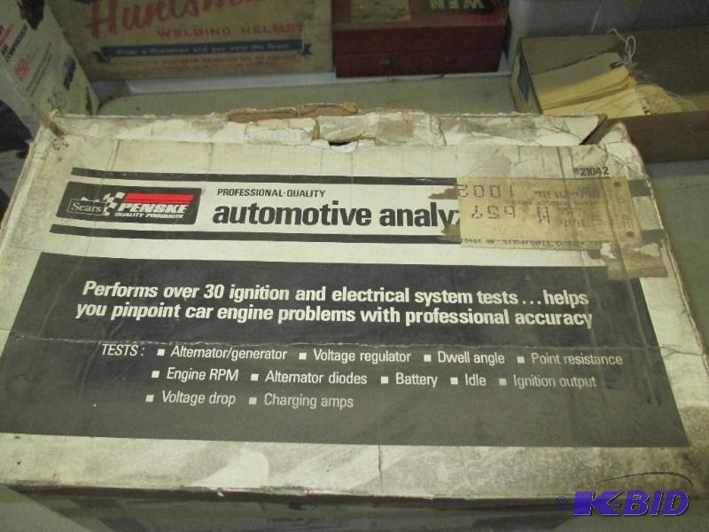 lot 62 image: Sears Penske Automotive Analyzer