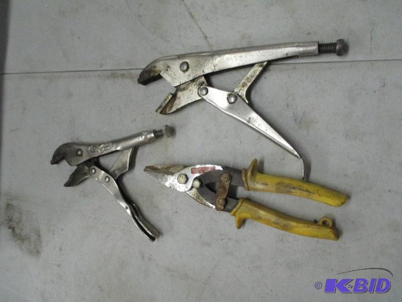 lot 74 image: Variety tools