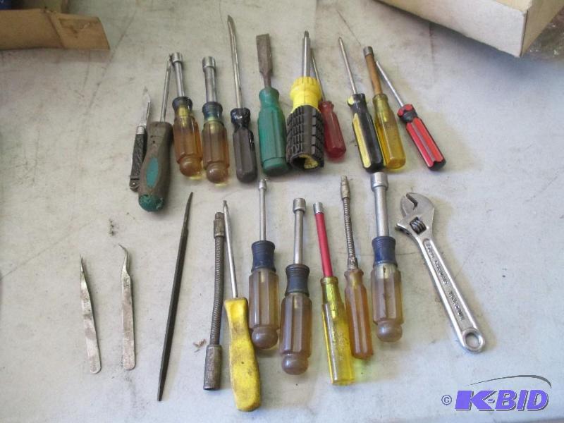 lot 94 image: Variety of Tools