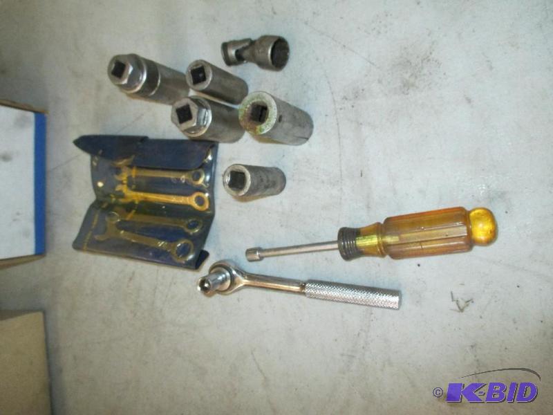 lot 96 image: Variety of Tools