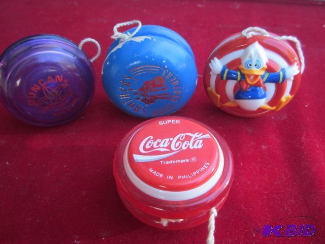 Lot of (4) vintage Yo Yos...