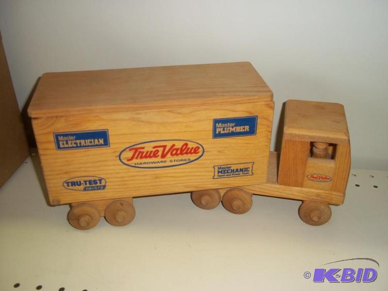 lot 102 image: True Value Pinehouse Tractor Trailer...