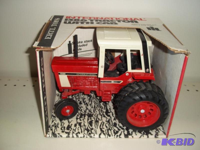 lot 11 image: ERTL Toys International 1586 with original pa...