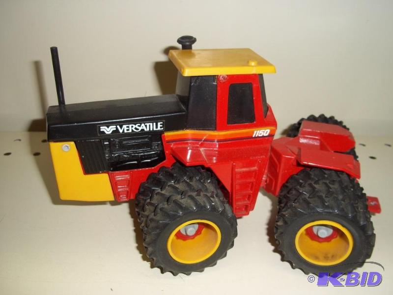 lot 20 image: Versatile 1150 Tractor   Scale 132 ...