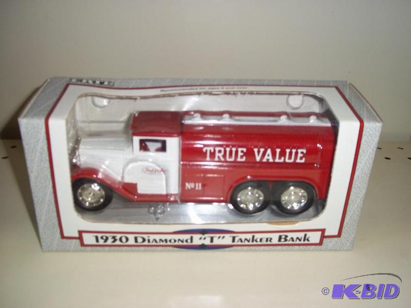 lot 50 image: ERTL Toys 1930 Diamond T Tanker Bank with ori...