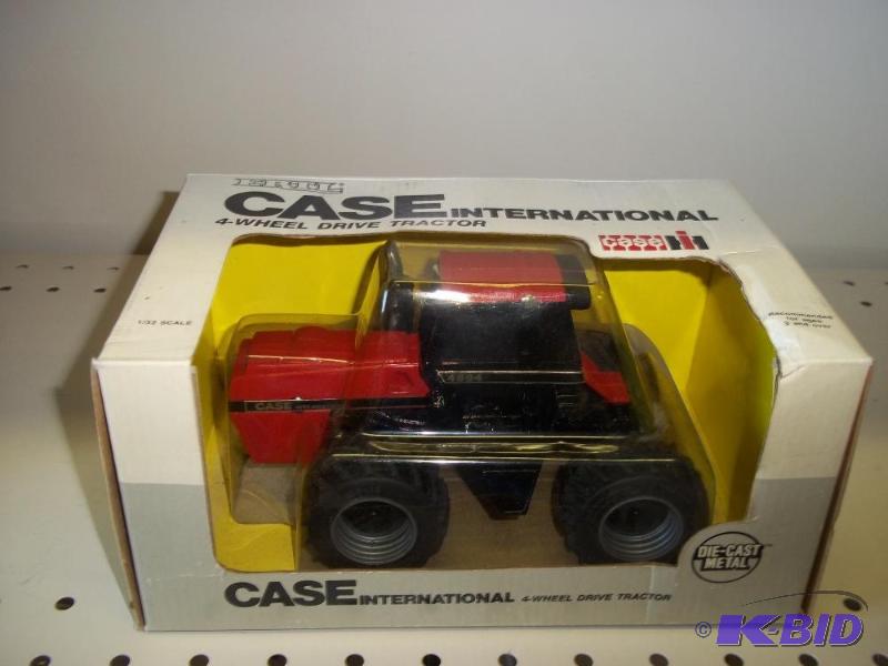 lot 56 image: ERTL Toys Case International 4894 Tractor wit...