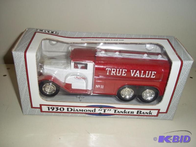 lot 90 image: ERTL Toys 1930 Diamond T Tanker Bank with ori...