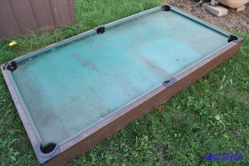 lot 106 image: Brunswick Pool Table, legs