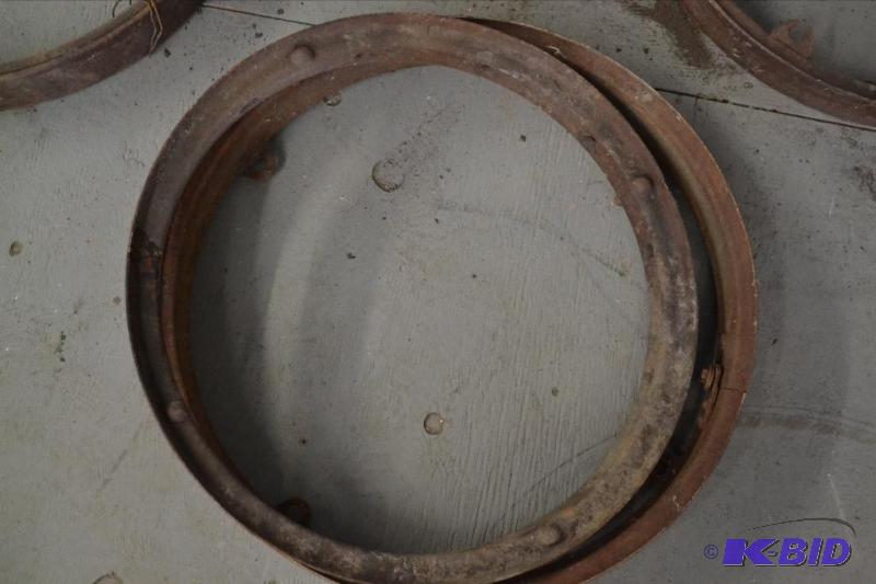 lot 123 image: Model T Rim with Spoke Housing