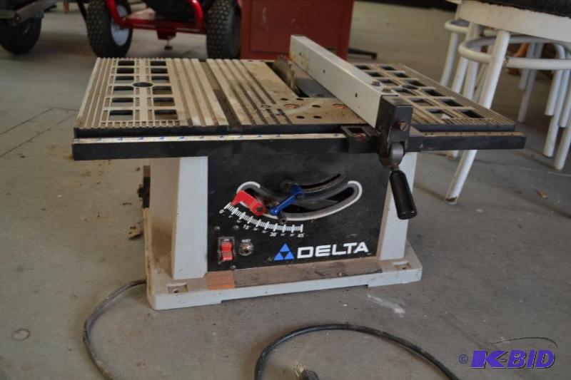 lot 13 image: Delta Table Saw