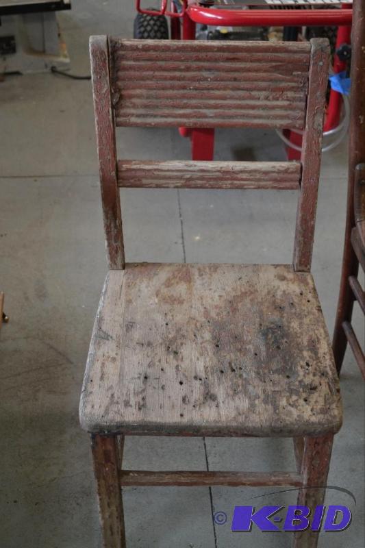 lot 132 image: Chair