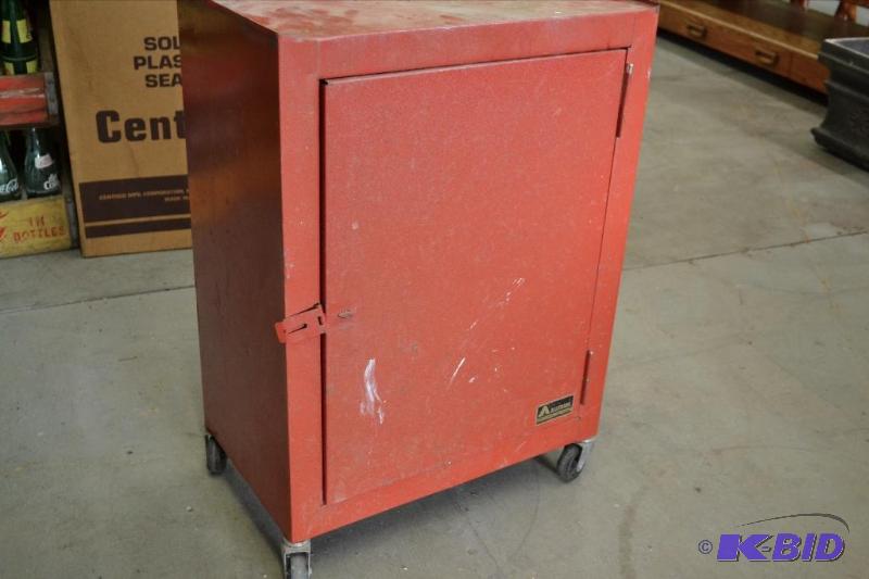 lot 14 image: AllTrade Metal Tool Box