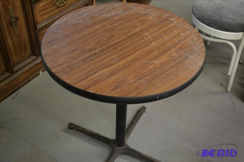 lot 155 image: Round Table