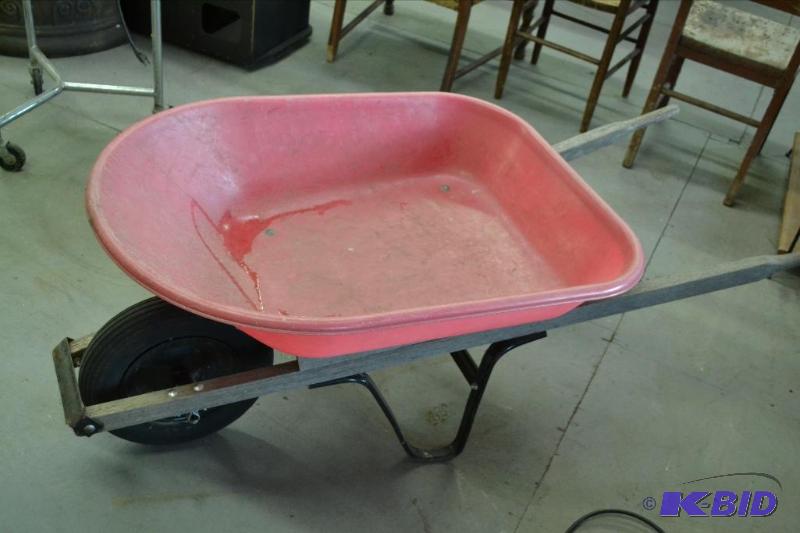 lot 16 image: Wheel Barrow
