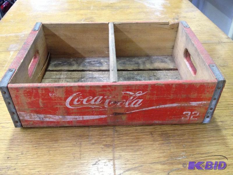 lot 202 image: Vintage Coca-Cola Wood Crate