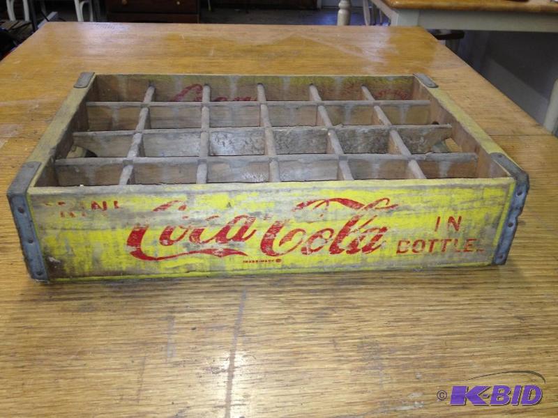 lot 212 image: Vintage Coca-Cola Wood Crate