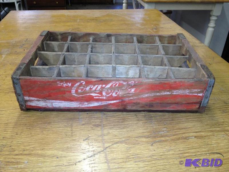 lot 213 image: Vintage Coca-Cola Wood Crate