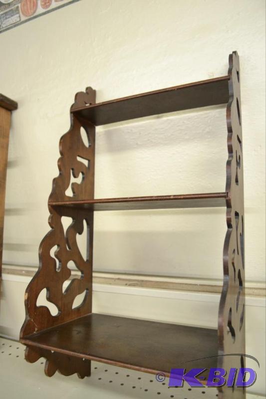 lot 26 image: Wooden Shelf