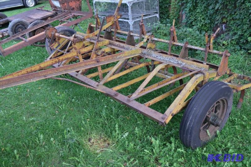 lot 3 image: Field Cultivator