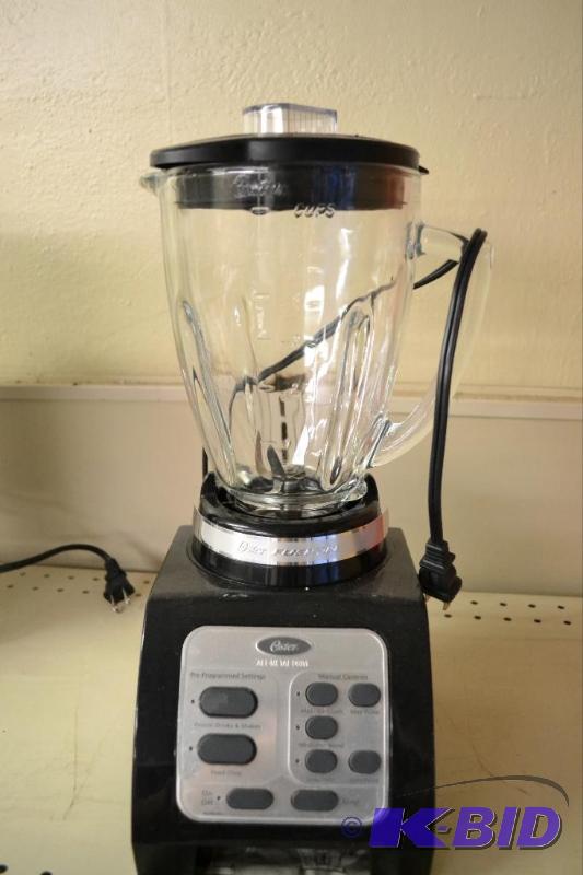 lot 45 image: Oster Blender