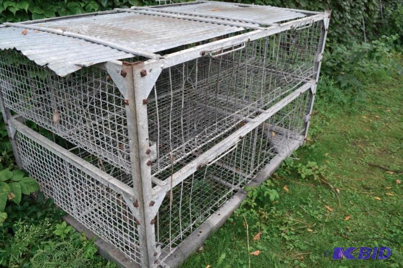 lot 7 image: Heavy Gauge Animal Pen