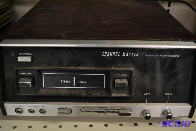 lot 74 image: Channel Master 8 Track Player