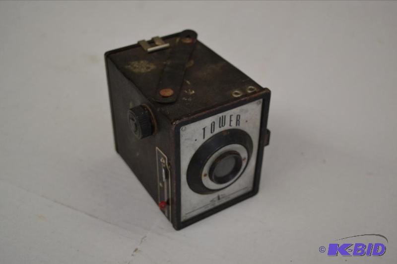 lot 86 image: Antique Tower Camera