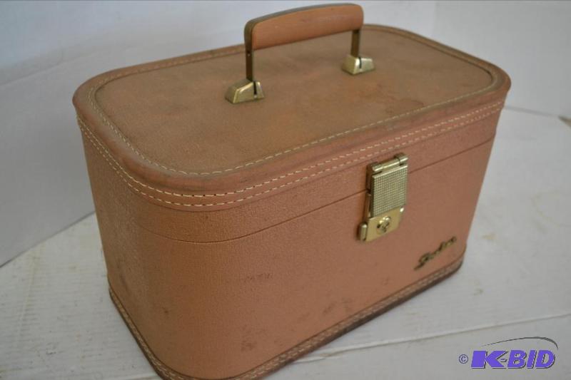 lot 96 image: Starkline Case