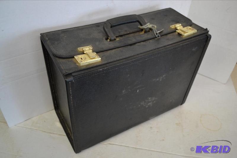 lot 99 image: File Folder Case