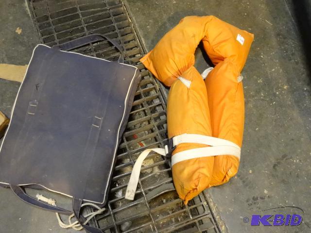 lot 119 image: 1 life jacket and flotation cushion...