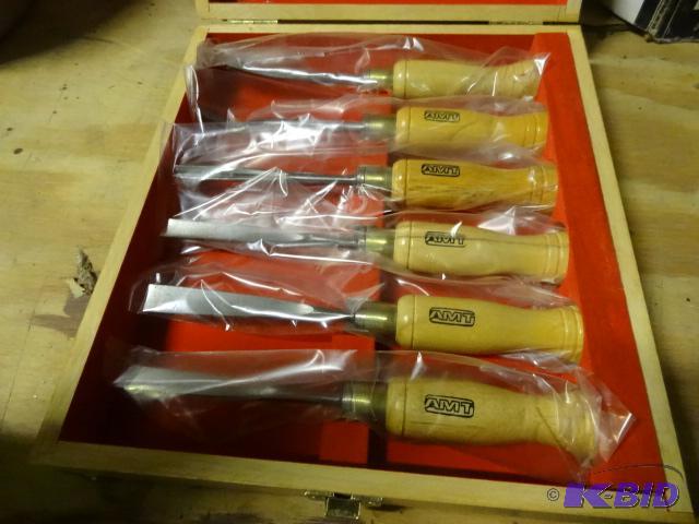 lot 146 image: AMT wood Awl kit...