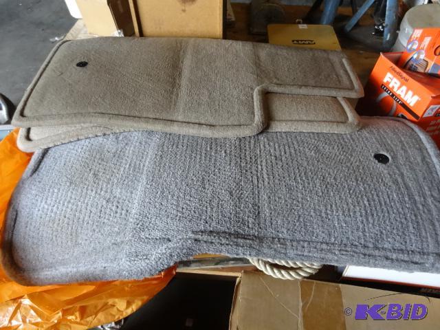 lot 154 image: Ford Explorer floor mats...