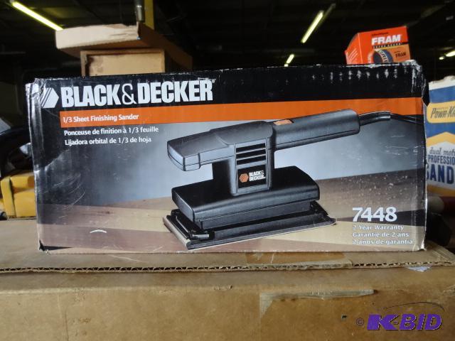lot 160 image: Black and Decker 7448 13 sheet finishing san...