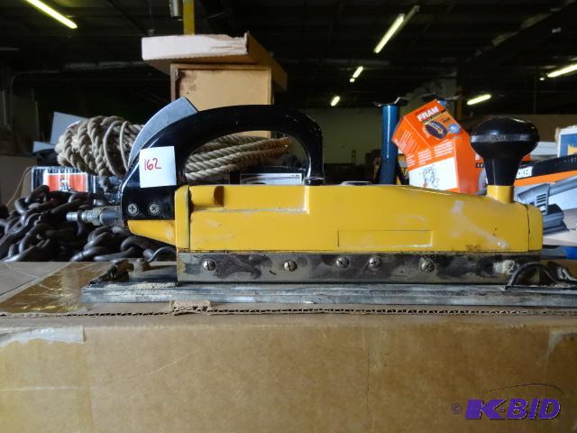 lot 162 image: Air sander...