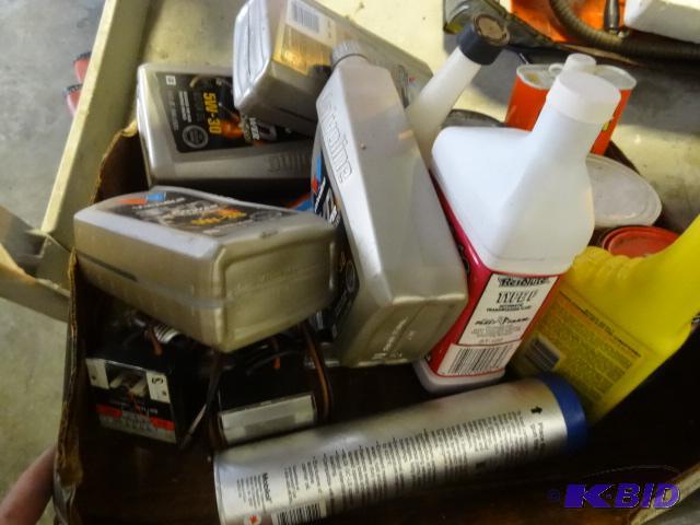 lot 174 image: Misc automotive chemicals...