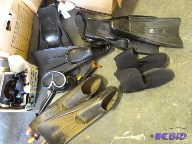 lot 176 image: Scuba gear...