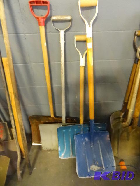 lot 38 image: 4 snow shovels...