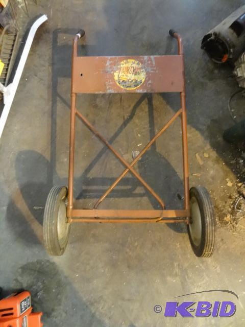 lot 52 image: Fold up portable out board motor stand...