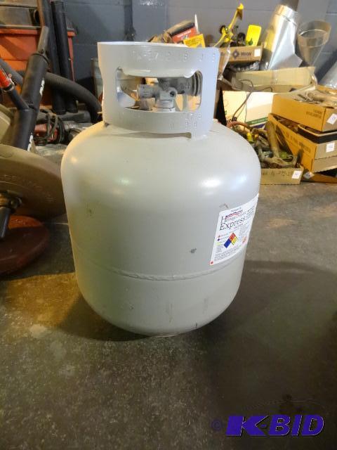 lot 87 image: New style propane tank....