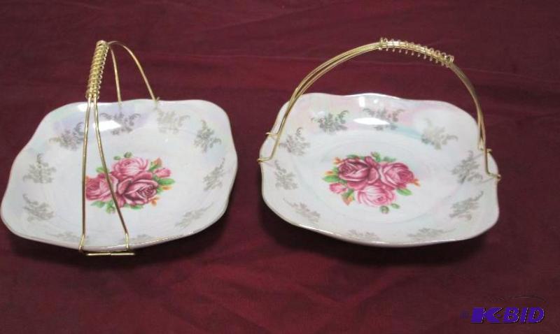 Qty 2 Gold Coast plate with handle on it- had...